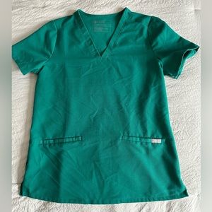 Figs Hunter Green Casma 3 Pocket Scrub Top